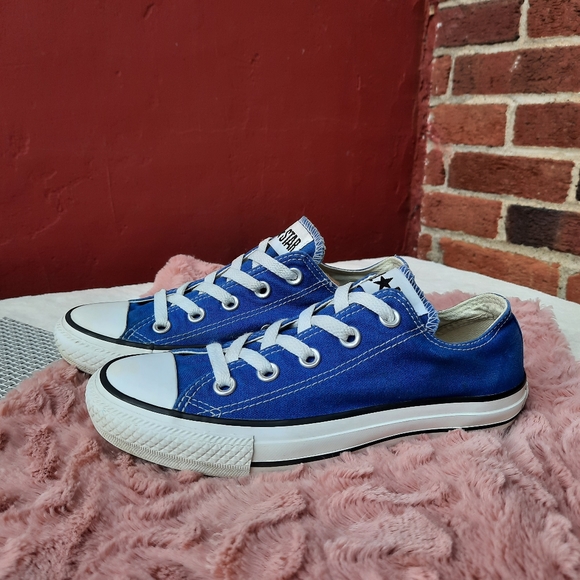 Converse Shoes - Converse Chuck Taylor All Star Low Top Sneaker